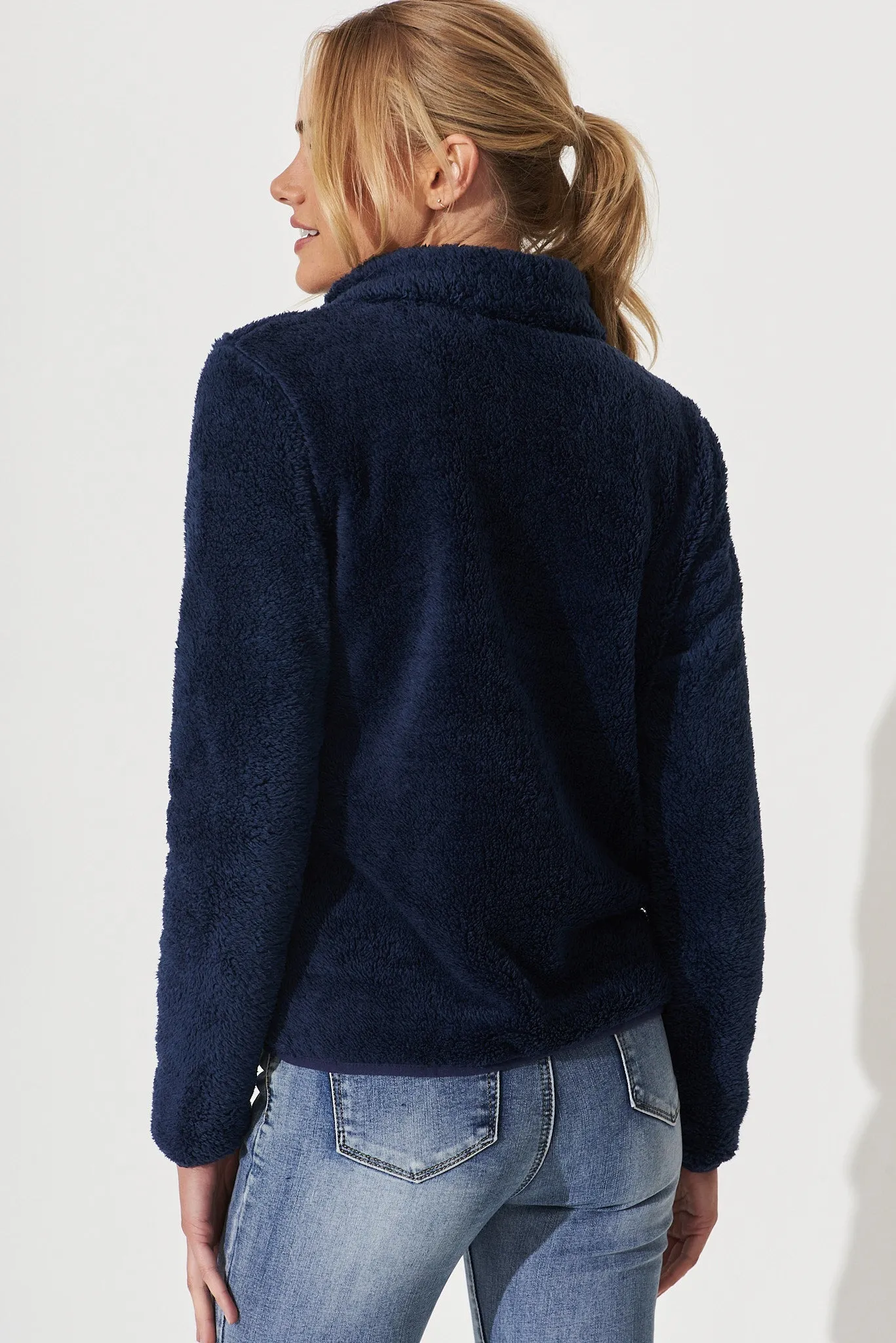 Linea Fluffy Jacket In Navy