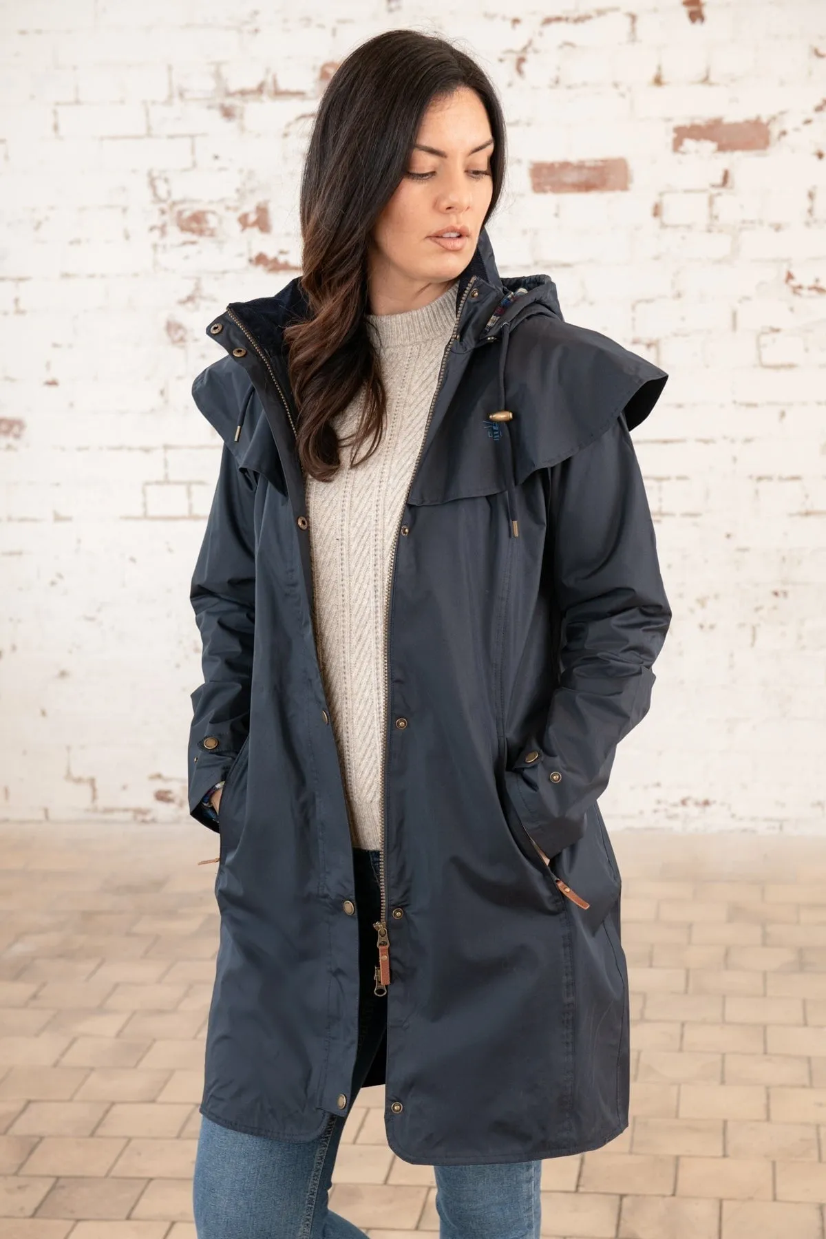 Outrider Waterproof Raincoat in Navy