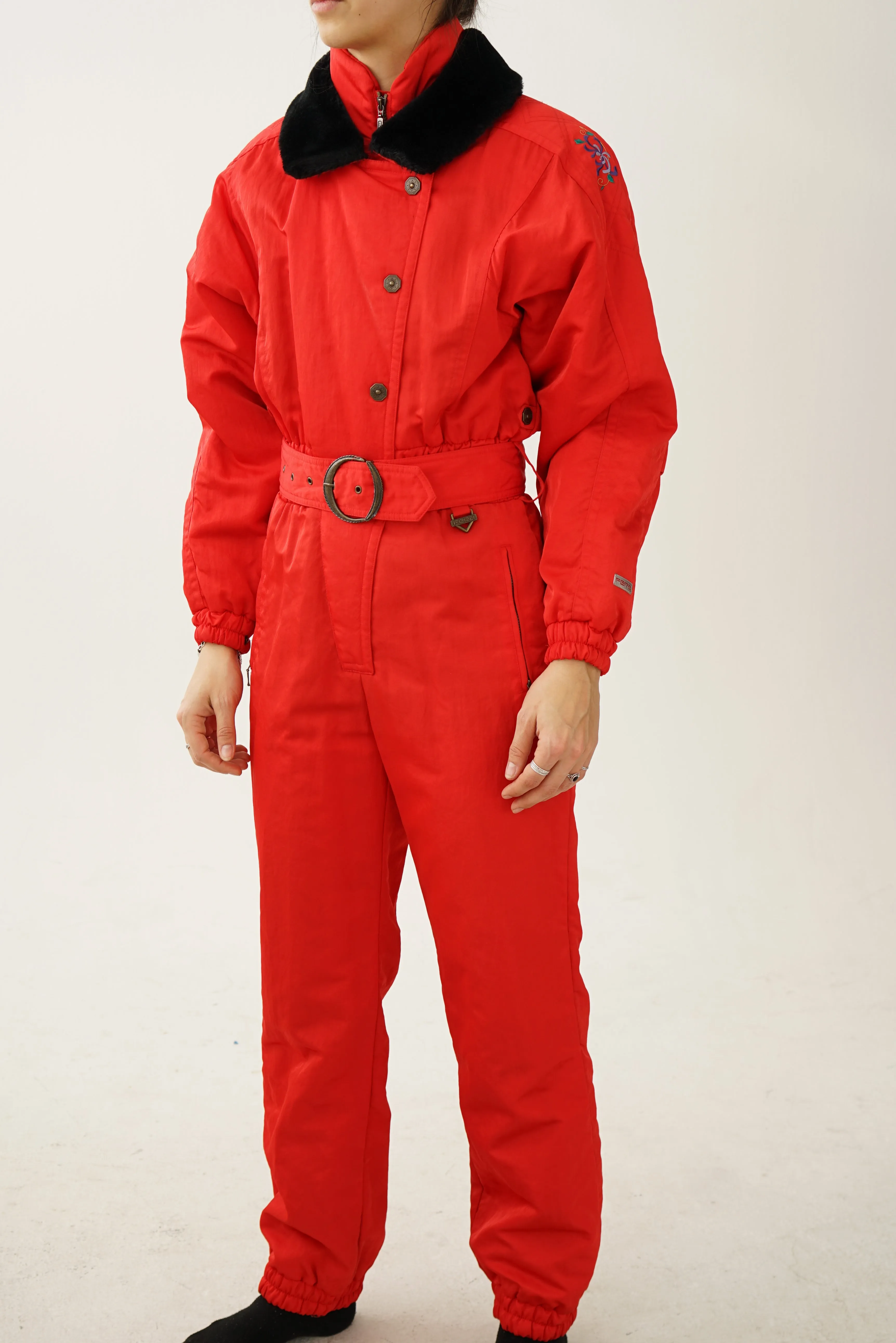 Vintage one piece Fera ski suit, snow suit rouge avec faux et broderie taille 8