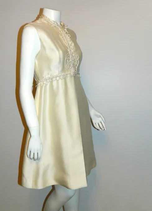 vintage wedding dress 1960s ivory MOD mini gown Saks Fifth Avenue peephole XS