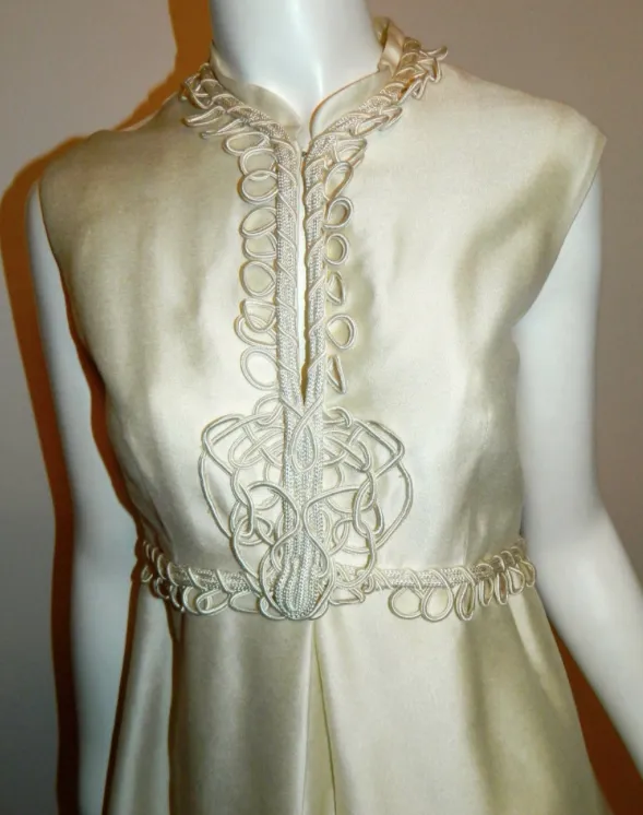 vintage wedding dress 1960s ivory MOD mini gown Saks Fifth Avenue peephole XS